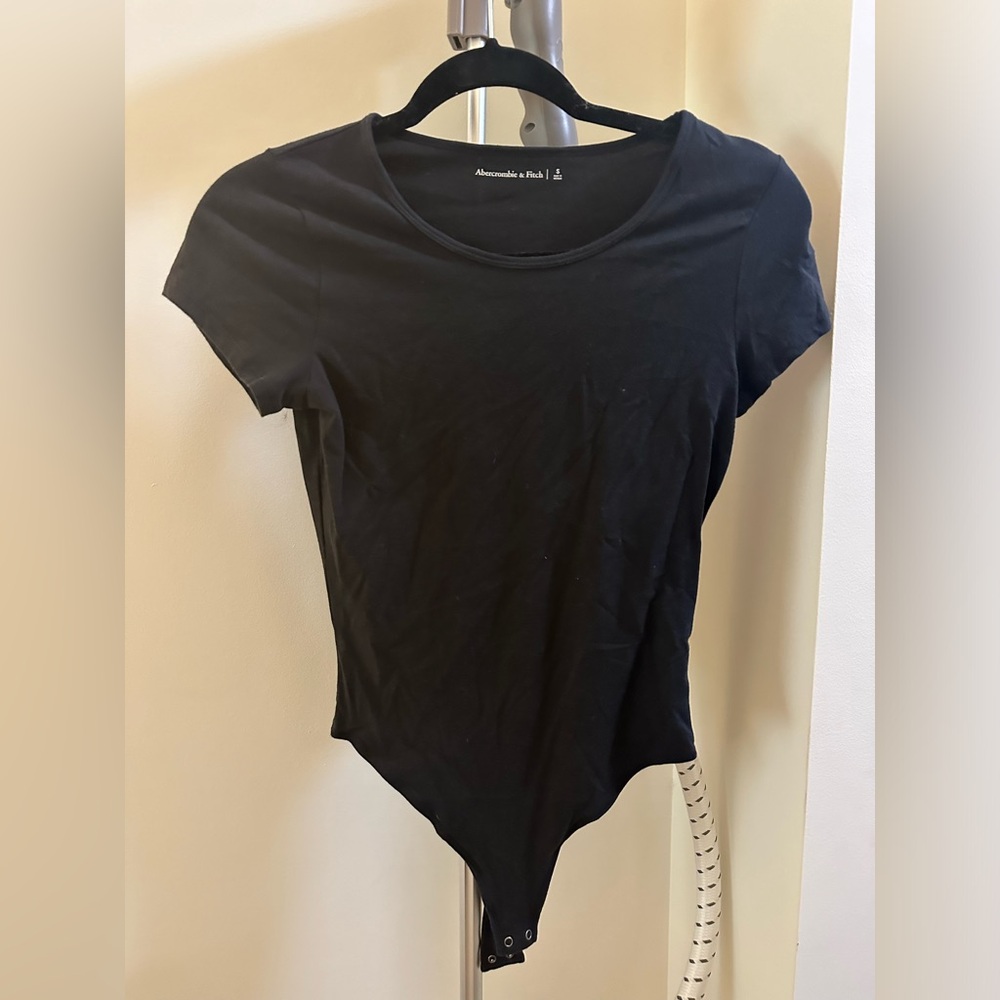 Abercrombie & Fitch bodysuit.